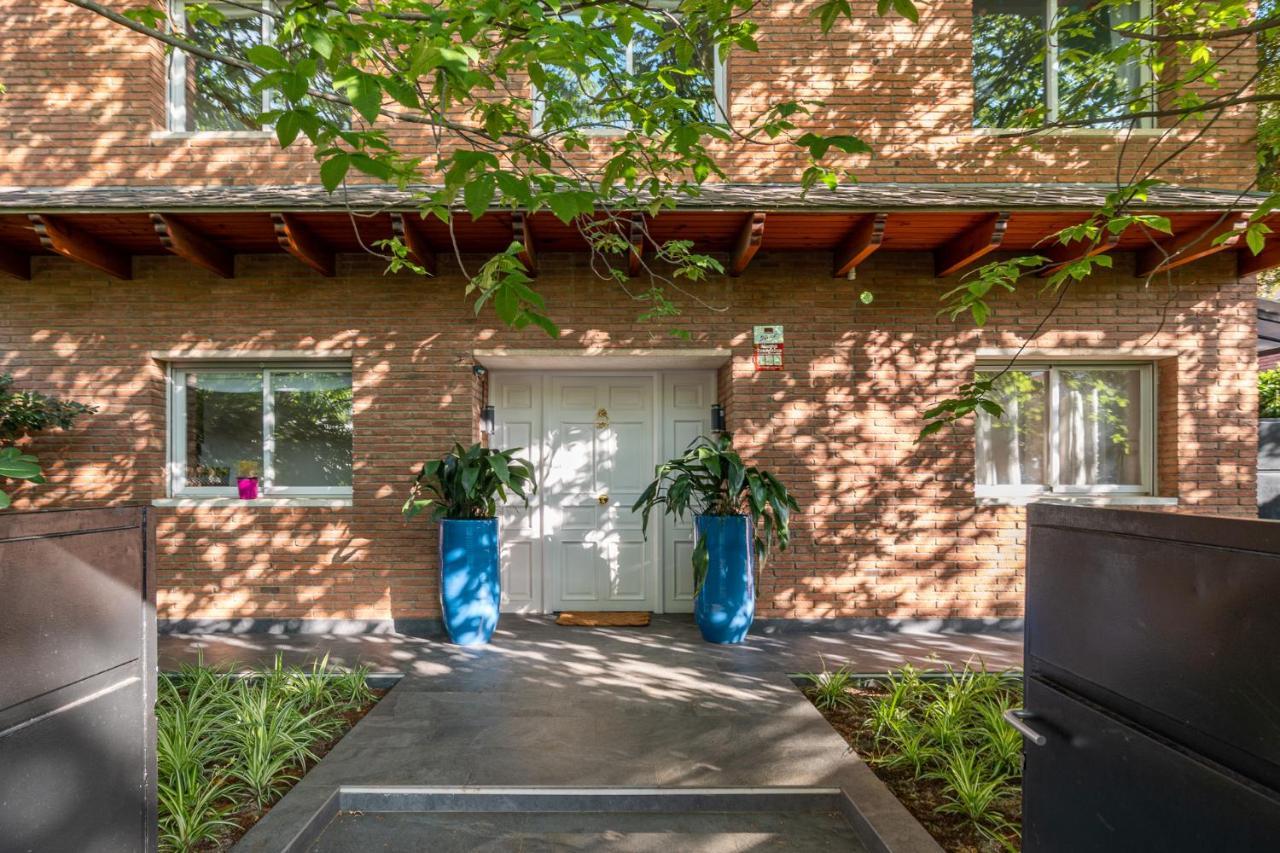 Villa Barcelona's Tropical Oasis Sant Just Desvern